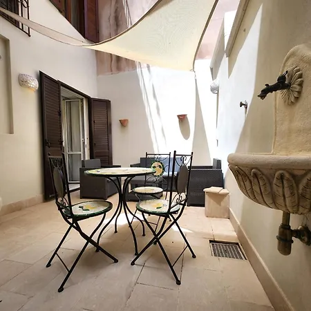 Apartment Il Cortile Di Dioniso Syrakus