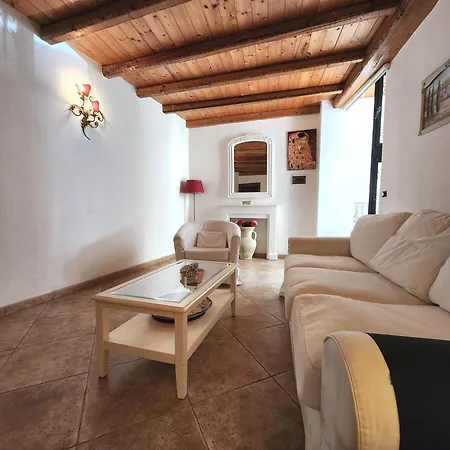 Il Cortile Di Dioniso Syrakus
